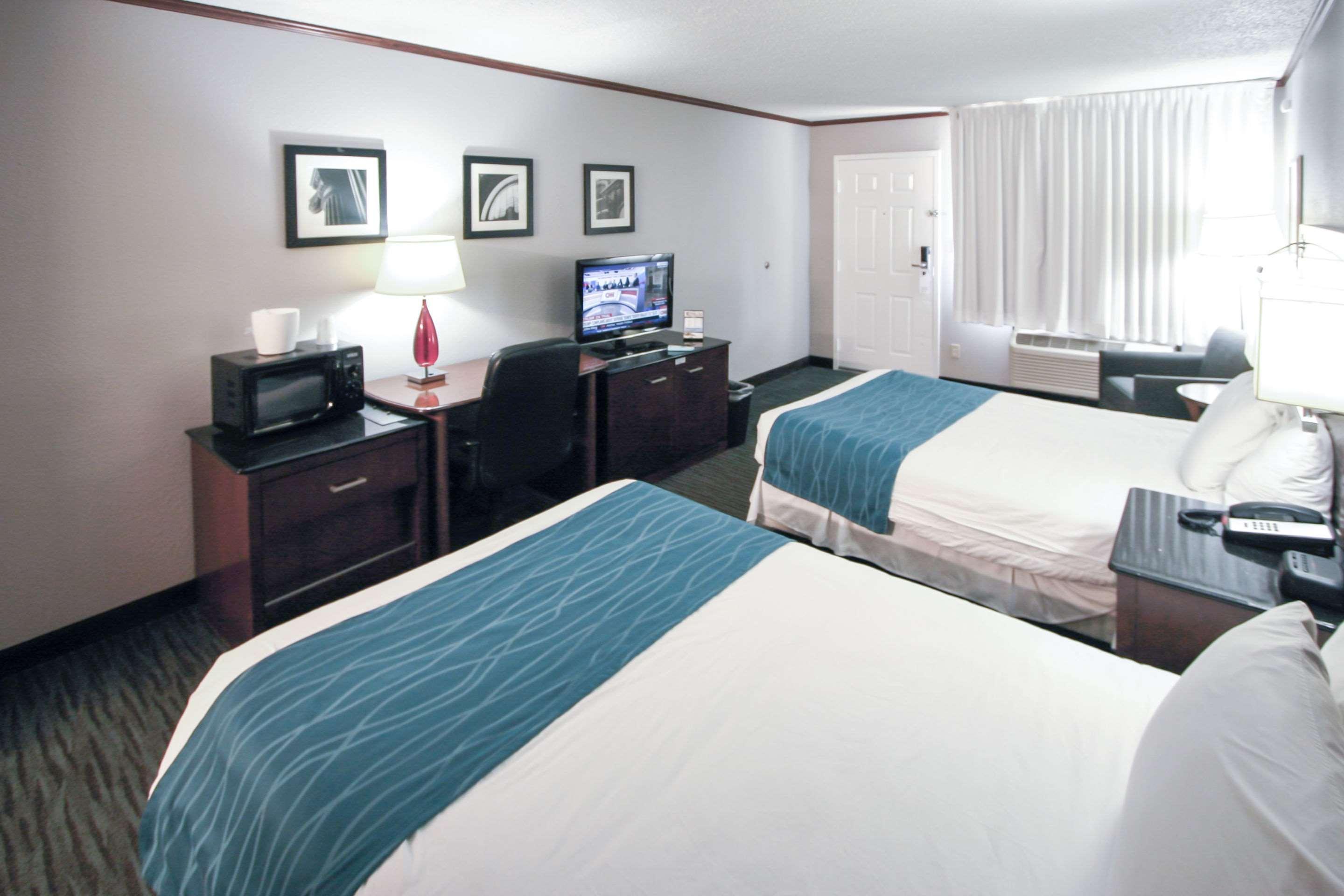 Days Inn By Wyndham Foley Eksteriør bilde